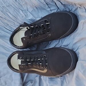 Vans Old Skool Embroidery Skate Shoe  WIDE FIT